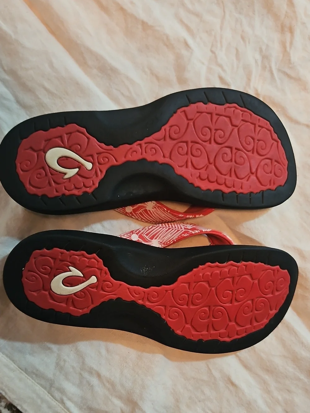 Olukai Womens Flip Flops - Red Tropical - Picture 3 of 5